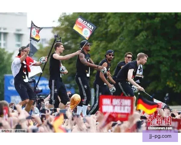 圣保罗队历史性首夺巴西杯冠军激发球迷狂热庆祝