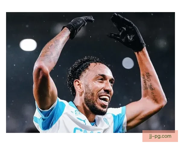 奥巴梅扬欧联杯进球超越法尔考创造历史纪录