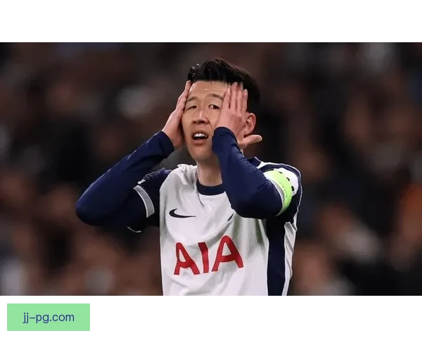 孙兴慜训练结束仍守在场边为门口等待孩子逐一签名温暖瞬间令人动容