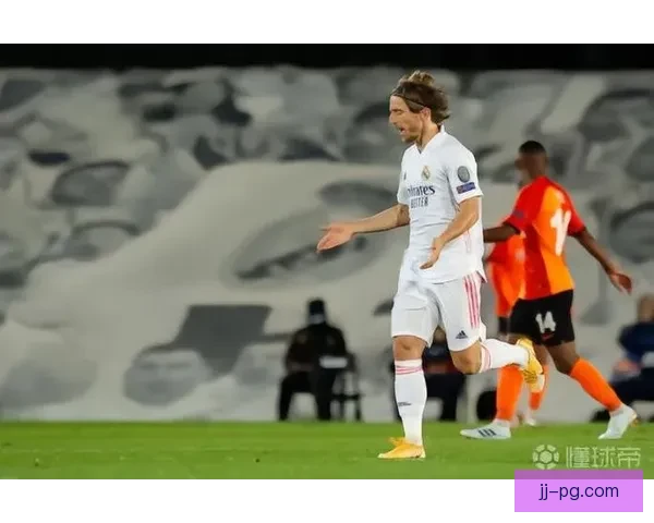 托利索法甲主场精彩远射破门 书写个人职业生涯新篇章