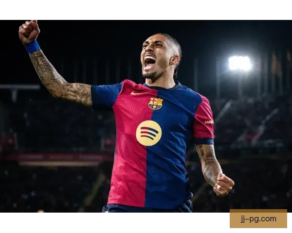 拉菲尼亚巴西队任意球连连破门状态火热爆棚